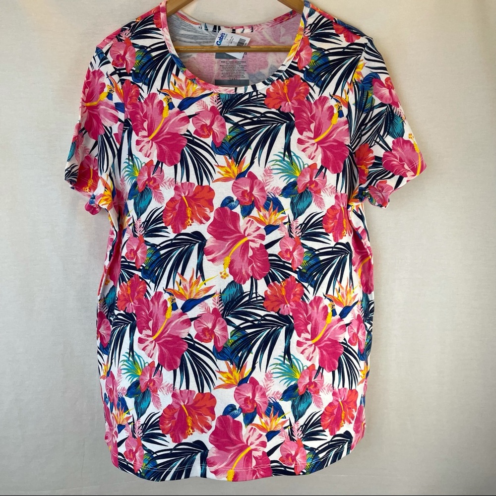 NWT Floral Women’s Top Size 3X